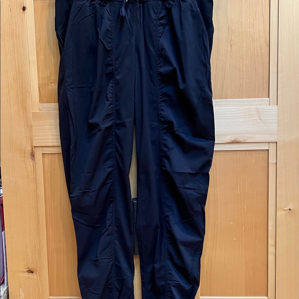 Lululemon Dance Studio Jogger Size 6